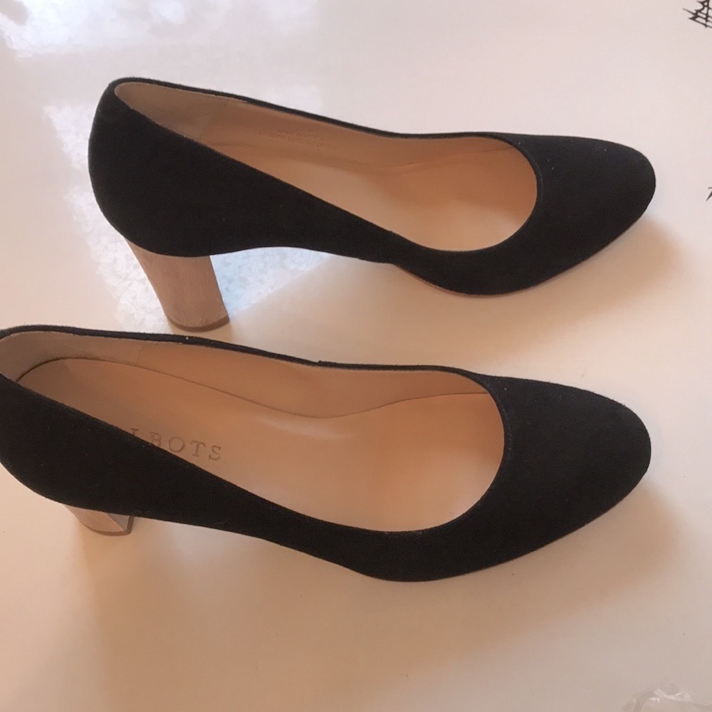 Talbots Ellery Block Heel Pumps in Black Suede , size 7 1/2 M like new